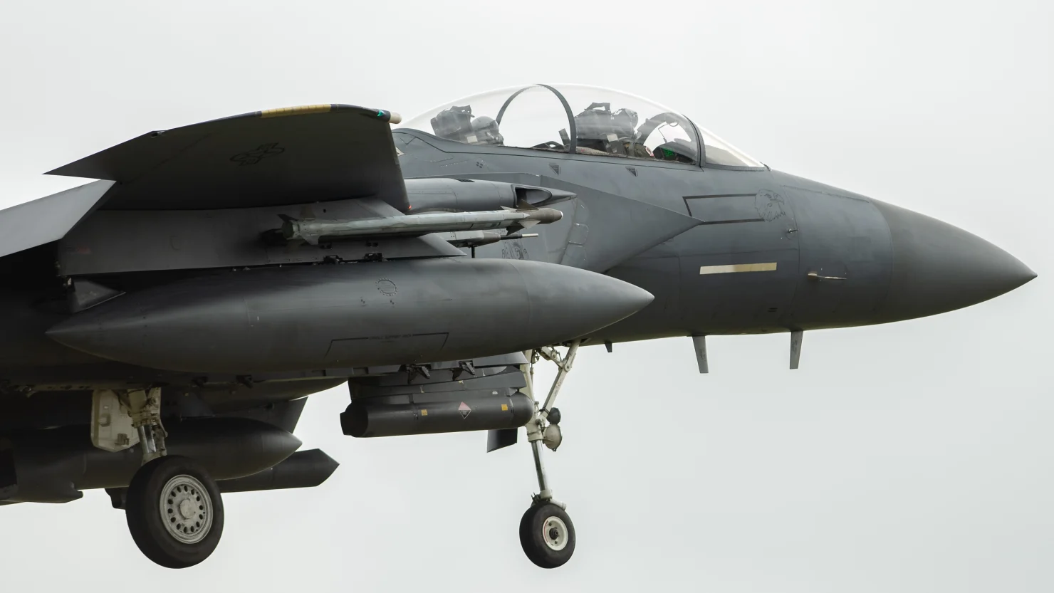 Read more about the article AQSh–Isroil va Eron o‘rtasidagi mojaro uchinchi kuniga o‘tdi